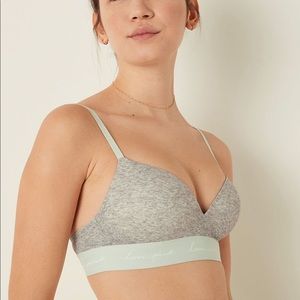 VS PINK Wireless Push Up Bra